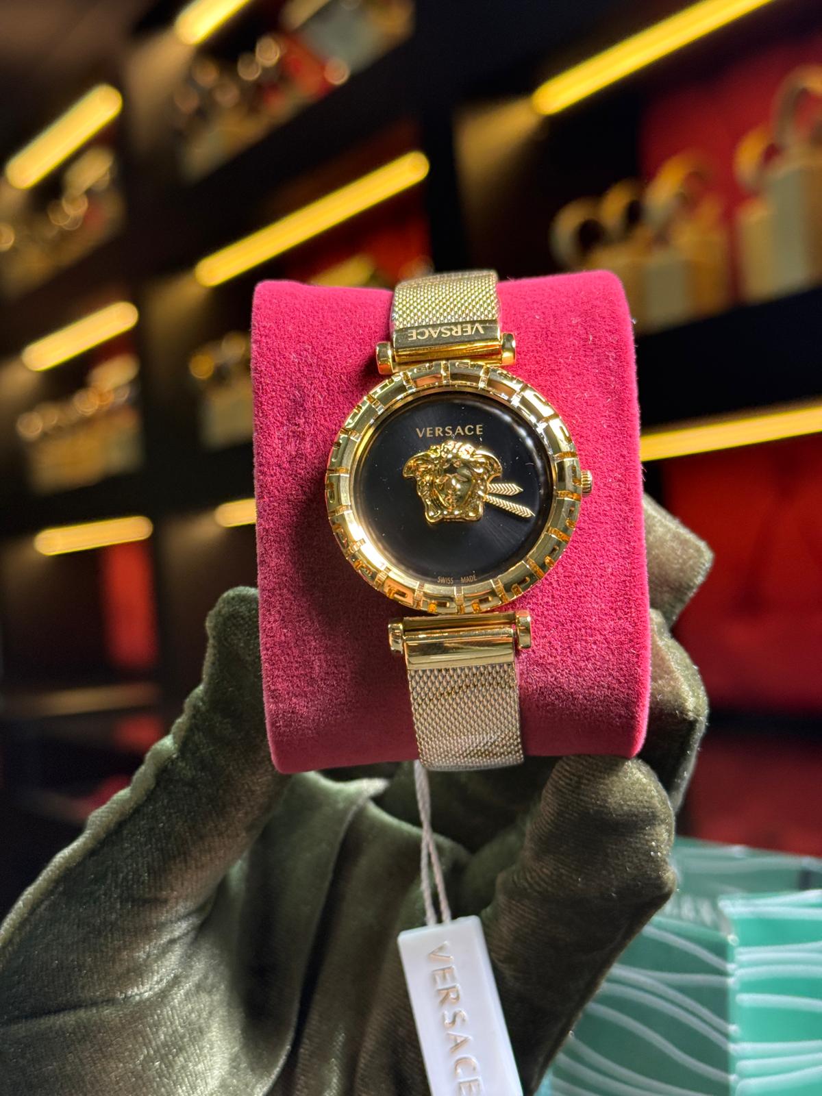 VERSACE